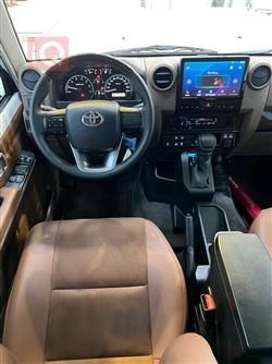 Toyota Land Cruiser 70